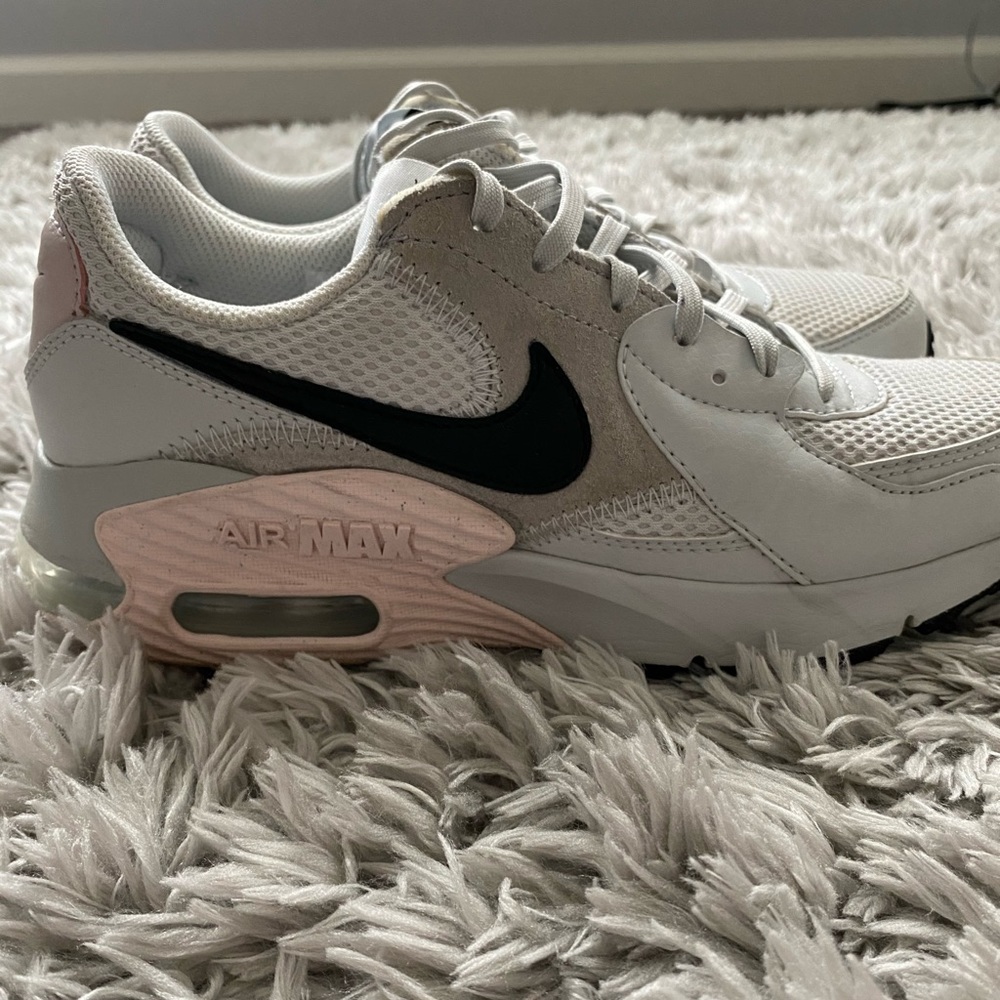 Women’s Nike Air Max